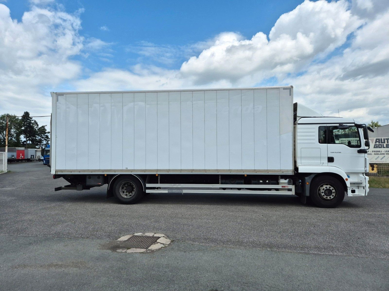 MAN TGM 15.250 - 박스 트럭 : 사진 4 MAN TGM 15.250 - 박스 트럭 : 사진 4