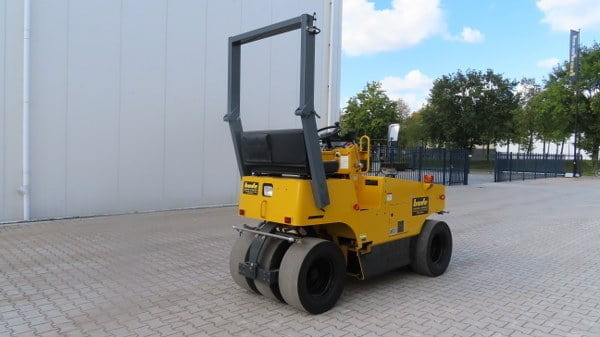 Sakai TS 160-2 - 공압 롤러 : 사진 2 Sakai TS 160-2 - 공압 롤러 : 사진 2