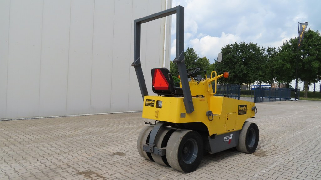 Sakai TS 160 - 공압 롤러 : 사진 2 Sakai TS 160 - 공압 롤러 : 사진 2