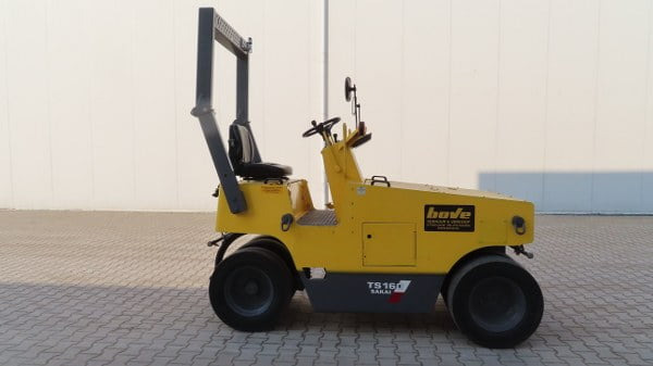 Sakai TS 160 - 공압 롤러 : 사진 1 Sakai TS 160 - 공압 롤러 : 사진 1