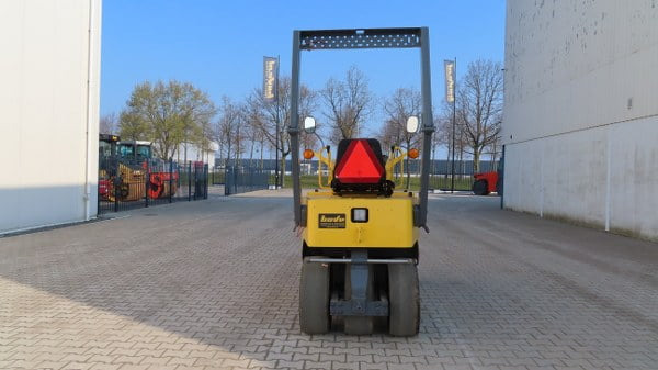Sakai TS 160 - 공압 롤러 : 사진 3 Sakai TS 160 - 공압 롤러 : 사진 3