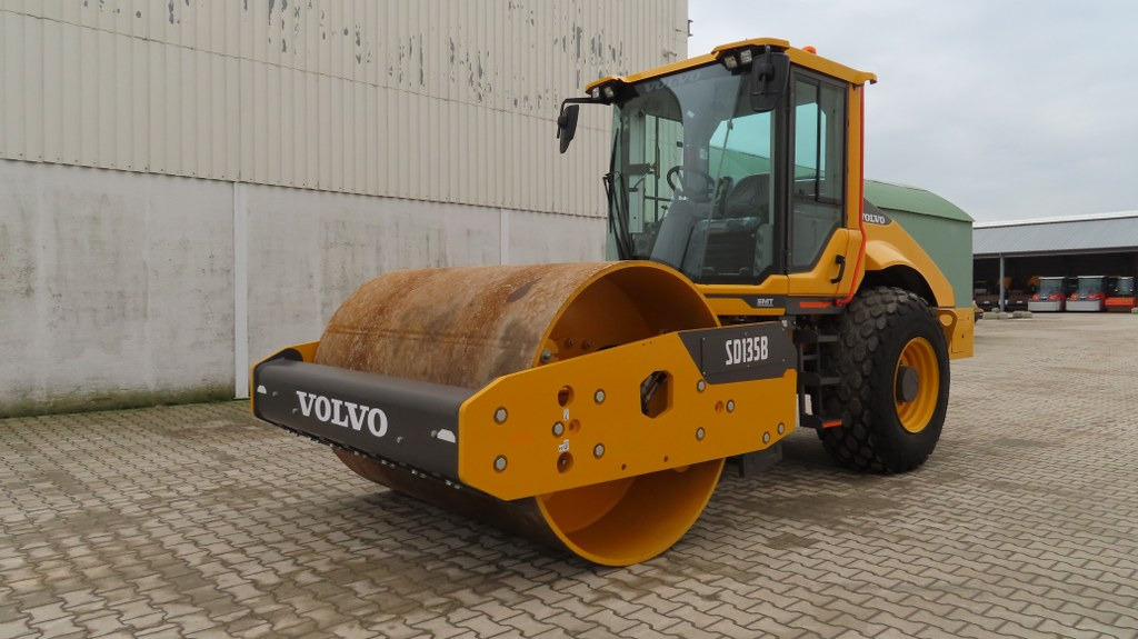 압축기 Volvo SD 135 B : 사진 6