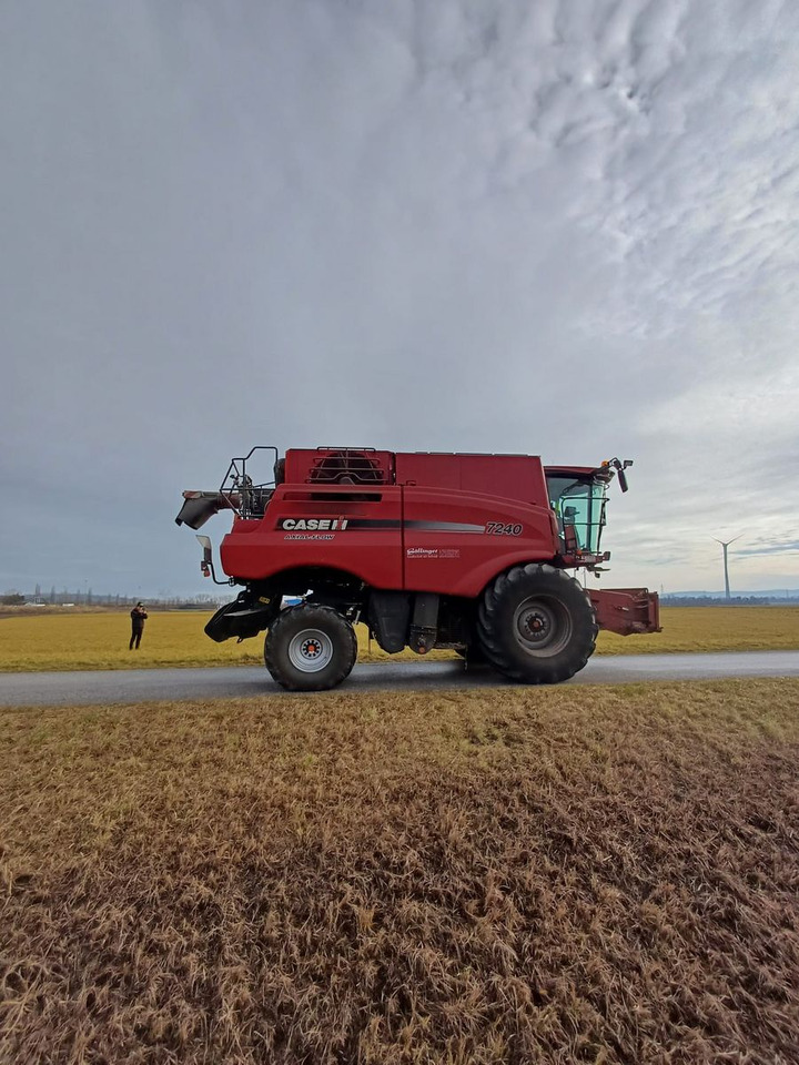 Case IH Axial-Flow 7240 - 목초수확기 : 사진 3 Case IH Axial-Flow 7240 - 목초수확기 : 사진 3