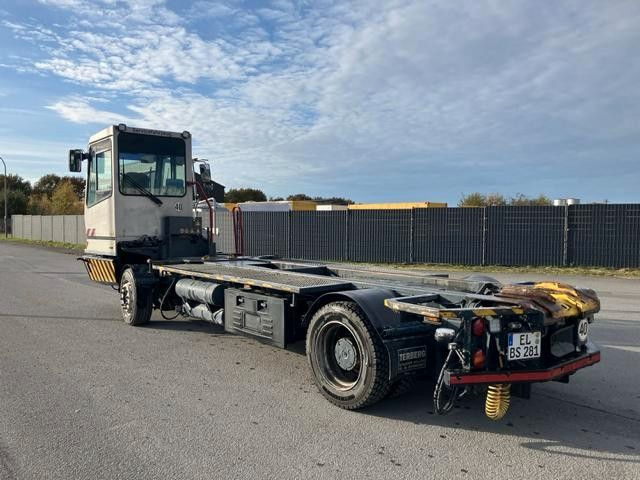 BC 182 - 컨테이너 운반 장치/ 스와프 보디 트럭 : 사진 4 BC 182 - 컨테이너 운반 장치/ 스와프 보디 트럭 : 사진 4