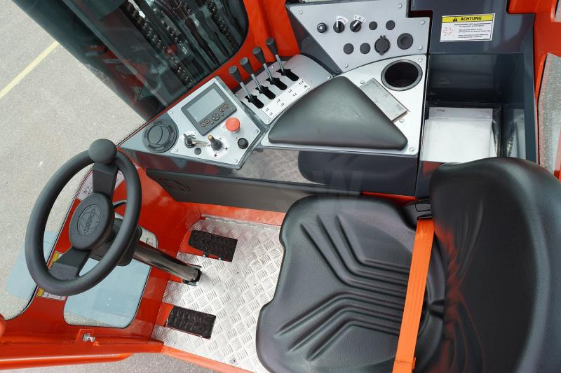 Combilift C5000XL - 4방향 리치 트럭 : 사진 3 Combilift C5000XL - 4방향 리치 트럭 : 사진 3