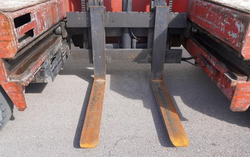 Kalmar DFQ 40/12/40 D - 사이드 로더 : 사진 5 Kalmar DFQ 40/12/40 D - 사이드 로더 : 사진 5