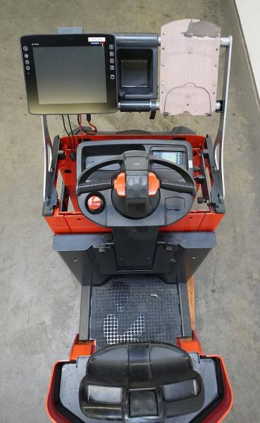 Linde P 30 C 1190 - 견인 트랙터 : 사진 3 Linde P 30 C 1190 - 견인 트랙터 : 사진 3