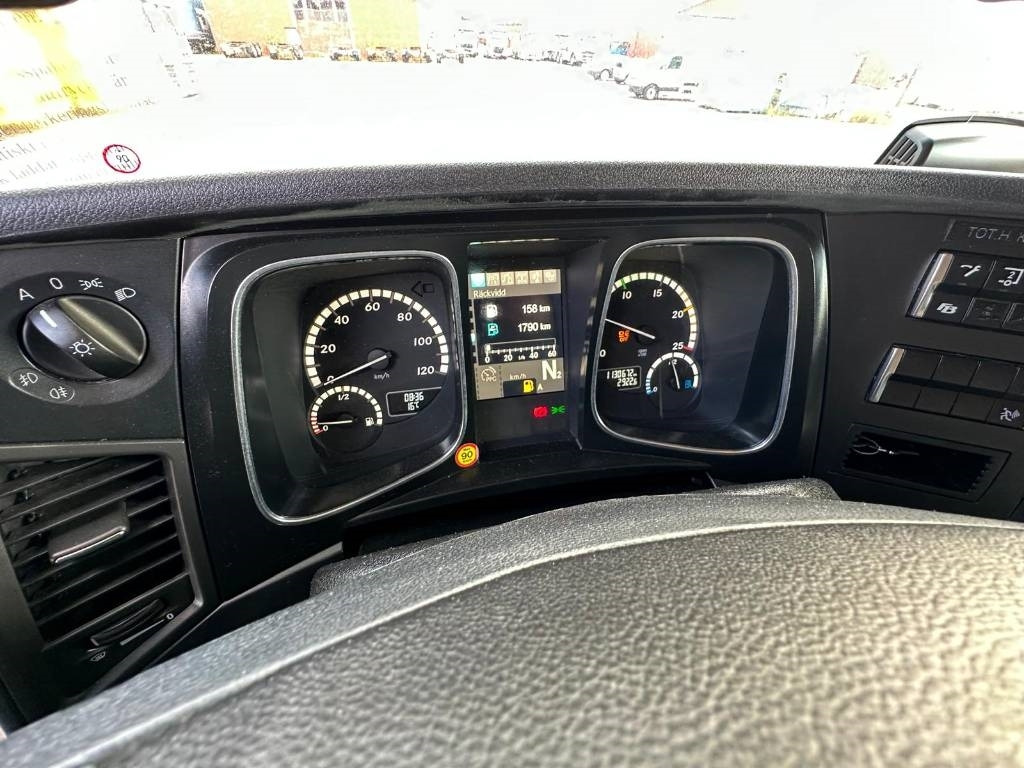 Mercedes-Benz ACTROS 1836 Euro 6 8468 - 박스 트럭 : 사진 3 Mercedes-Benz ACTROS 1836 Euro 6 8468 - 박스 트럭 : 사진 3