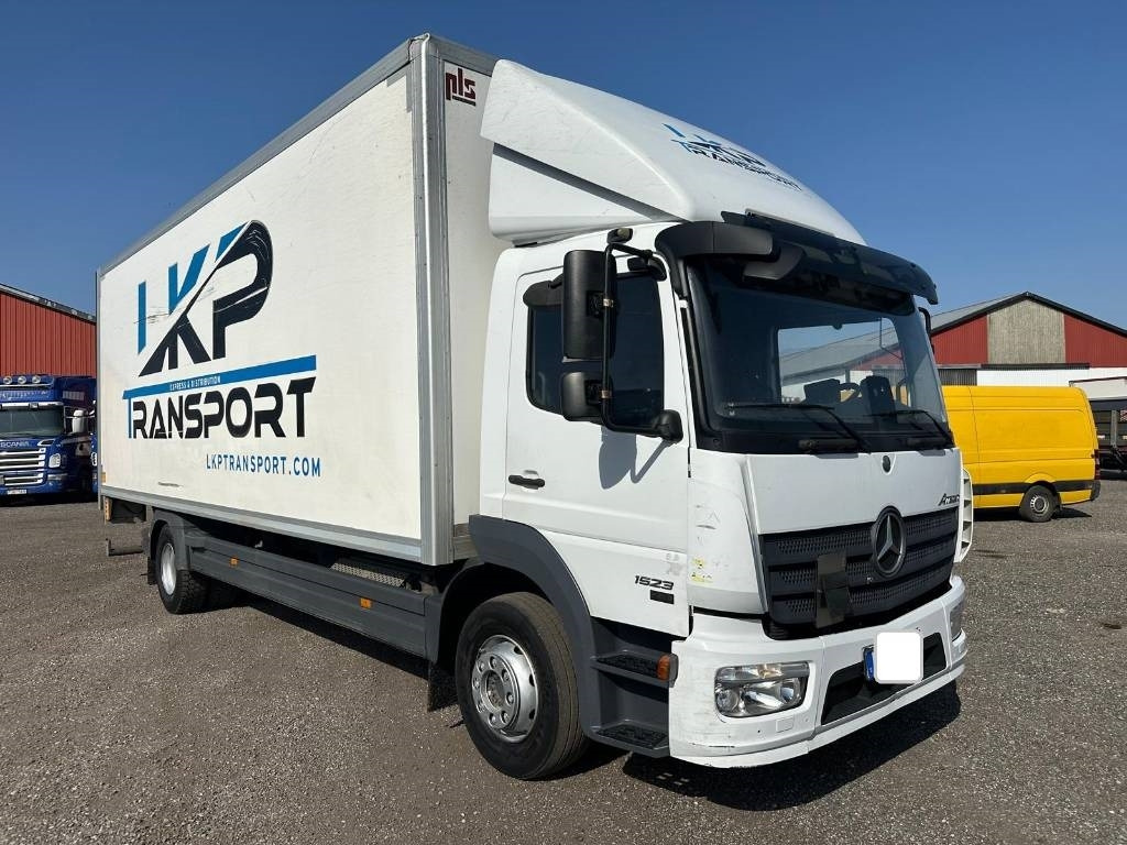 Mercedes-Benz Atego 1523 serie 7437 - 박스 트럭 : 사진 2 Mercedes-Benz Atego 1523 serie 7437 - 박스 트럭 : 사진 2