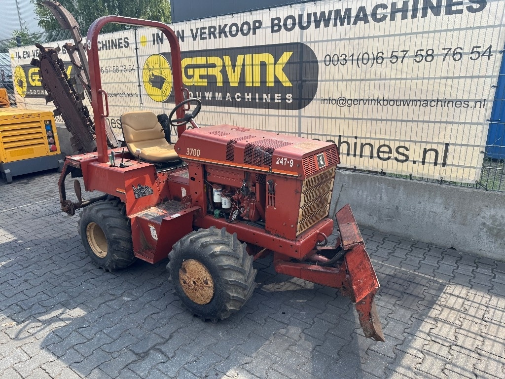 Ditch Witch 3700 DD - 트렌처 : 사진 1 Ditch Witch 3700 DD - 트렌처 : 사진 1