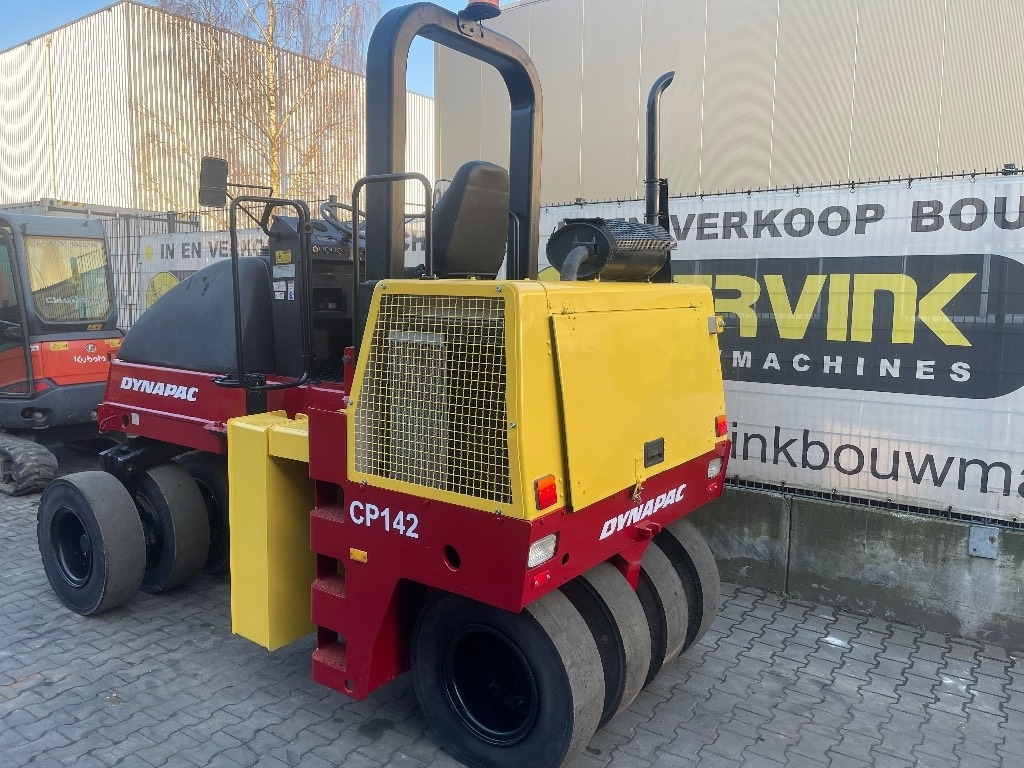 Dynapack CP 142 - 공압 롤러 : 사진 2 Dynapack CP 142 - 공압 롤러 : 사진 2