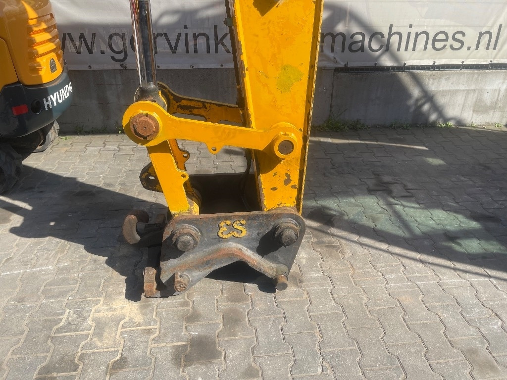 JCB JS 175 W - 휠 굴삭기 : 사진 3 JCB JS 175 W - 휠 굴삭기 : 사진 3