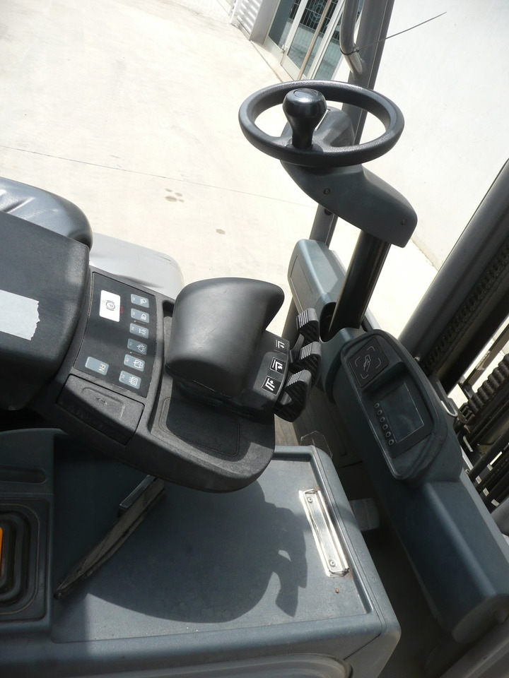 Jungheinrich EFG 216k 480 DZ Li-Ion - 전기 지게차 : 사진 3 Jungheinrich EFG 216k 480 DZ Li-Ion - 전기 지게차 : 사진 3