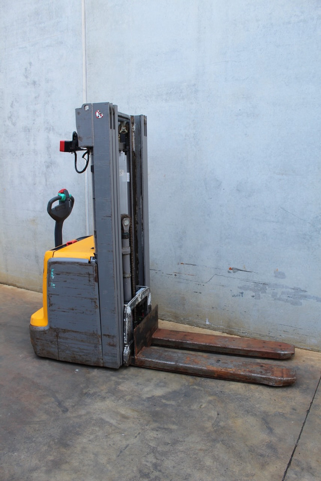 Jungheinrich EJC 214 430 DZ - 스태커 : 사진 4 Jungheinrich EJC 214 430 DZ - 스태커 : 사진 4