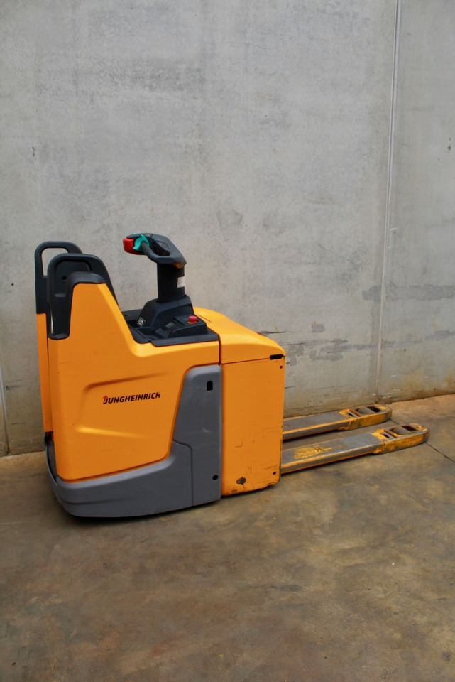 Jungheinrich ERE 120 LI-ION - 팔레트 트럭 : 사진 3 Jungheinrich ERE 120 LI-ION - 팔레트 트럭 : 사진 3