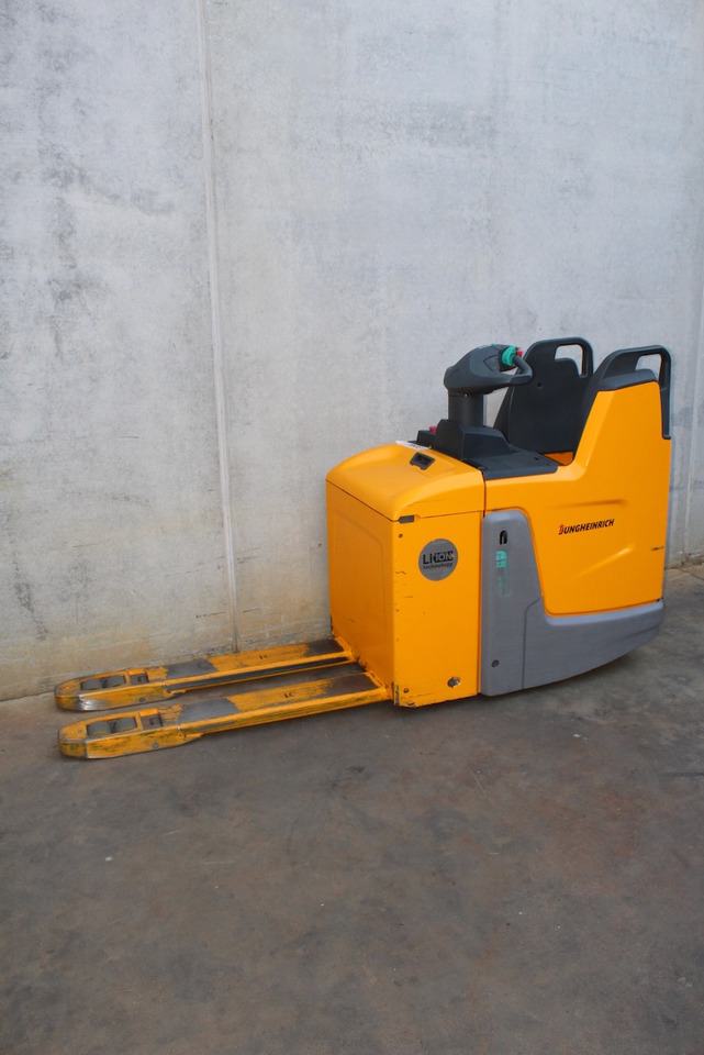 Jungheinrich ERE 225 LI-ION - 팔레트 트럭 : 사진 2 Jungheinrich ERE 225 LI-ION - 팔레트 트럭 : 사진 2