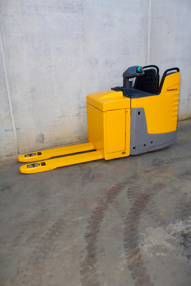 Jungheinrich ERE 225 - 팔레트 트럭 : 사진 2 Jungheinrich ERE 225 - 팔레트 트럭 : 사진 2