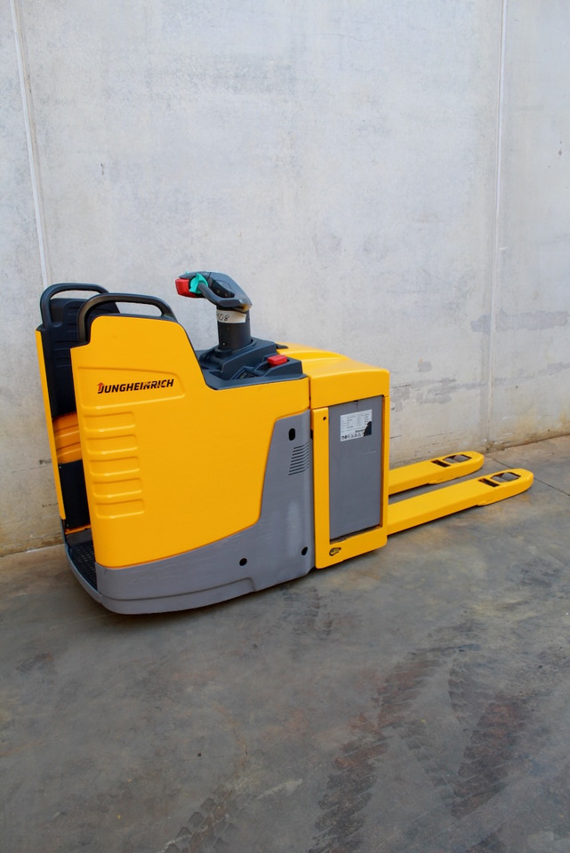 Jungheinrich ERE 225 - 팔레트 트럭 : 사진 3 Jungheinrich ERE 225 - 팔레트 트럭 : 사진 3