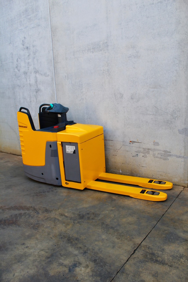 Jungheinrich ERE 225 - 팔레트 트럭 : 사진 4 Jungheinrich ERE 225 - 팔레트 트럭 : 사진 4