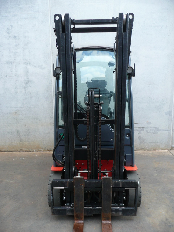 Toyota 8FBE18T - 전기 지게차 : 사진 5 Toyota 8FBE18T - 전기 지게차 : 사진 5