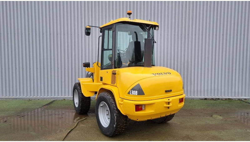 Volvo L30 B, Hjullastare - 휠 로더 : 사진 3 Volvo L30 B, Hjullastare - 휠 로더 : 사진 3