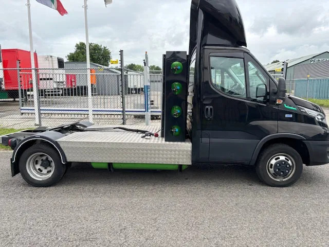Iveco 35C14G Daily BE trekker 3.0 v.v. CNG gas - 트랙터 유닛 : 사진 4 Iveco 35C14G Daily BE trekker 3.0 v.v. CNG gas - 트랙터 유닛 : 사진 4