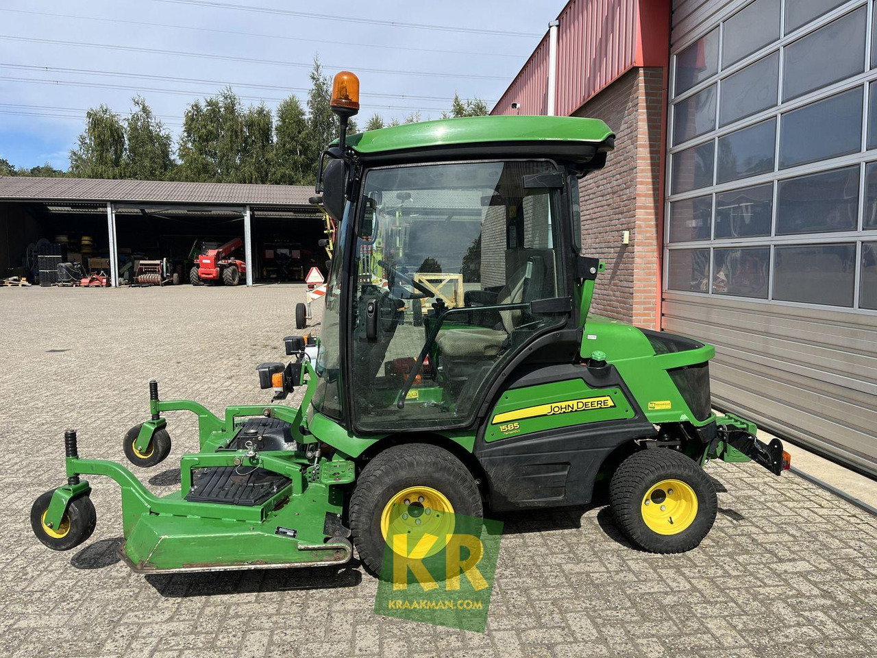 John Deere 1585 - 정원 모어 : 사진 4 John Deere 1585 - 정원 모어 : 사진 4