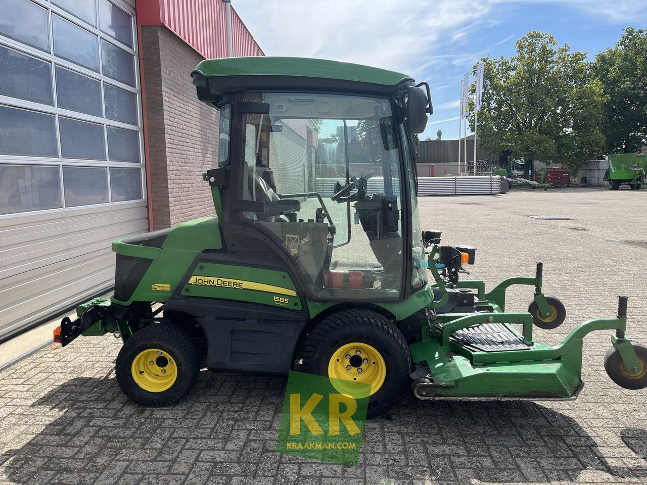 John Deere 1585 - 정원 모어 : 사진 3 John Deere 1585 - 정원 모어 : 사진 3