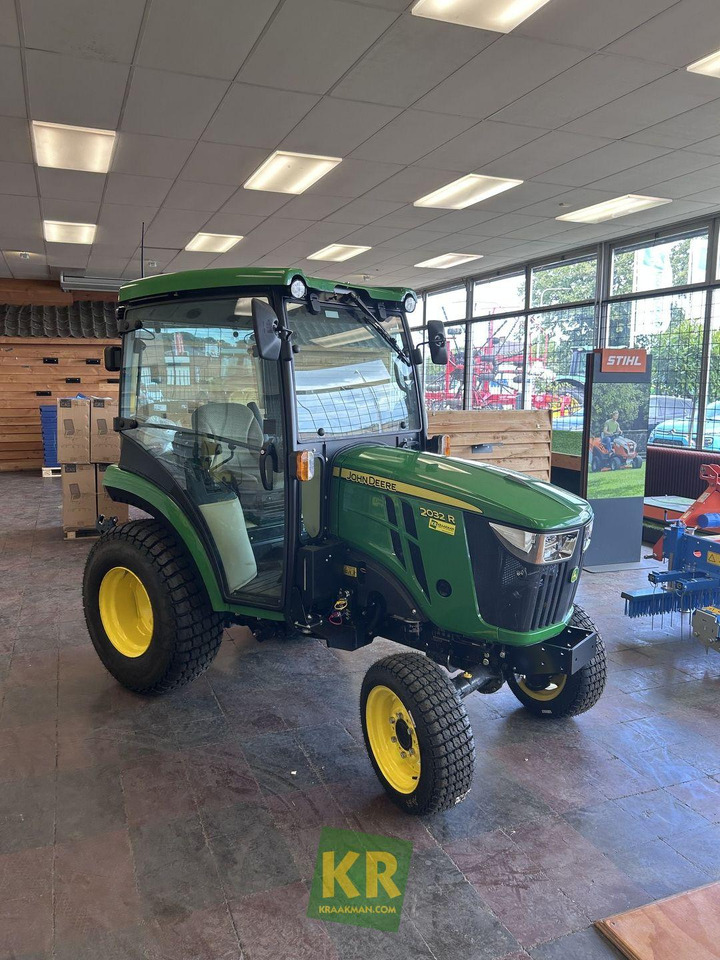 John Deere 2032R - 스트래들 트랙터 : 사진 4 John Deere 2032R - 스트래들 트랙터 : 사진 4