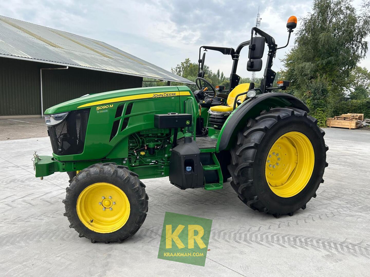 John Deere 5090M - 장궤형 트랙터 : 사진 4 John Deere 5090M - 장궤형 트랙터 : 사진 4