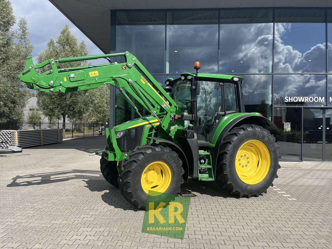 John Deere 6100M - 장궤형 트랙터 : 사진 1 John Deere 6100M - 장궤형 트랙터 : 사진 1
