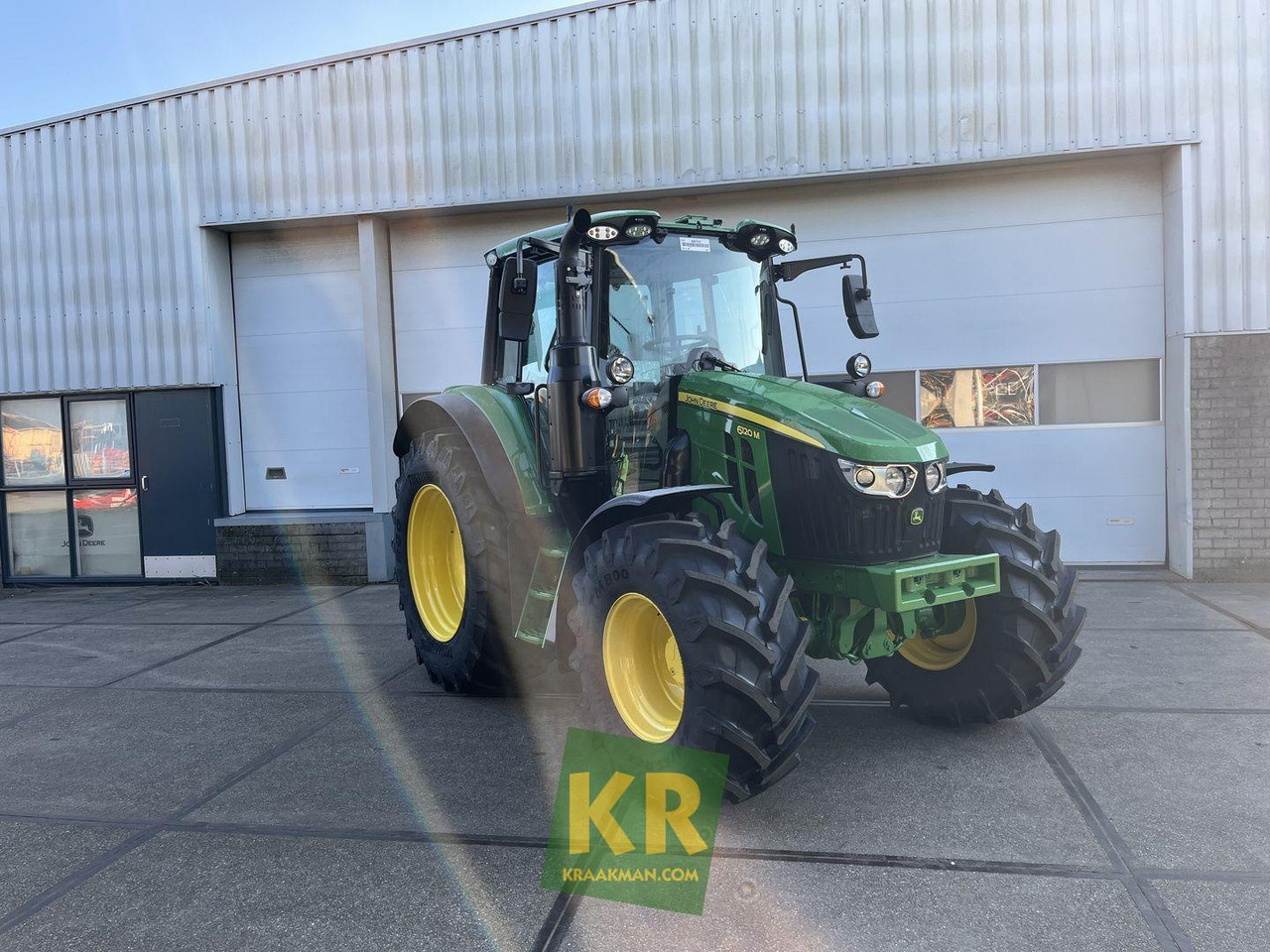 John Deere 6120M - 장궤형 트랙터 : 사진 1 John Deere 6120M - 장궤형 트랙터 : 사진 1