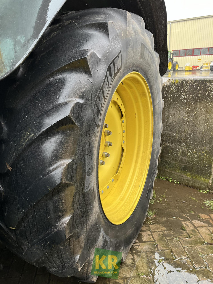 John Deere 6215R - 장궤형 트랙터 : 사진 5 John Deere 6215R - 장궤형 트랙터 : 사진 5