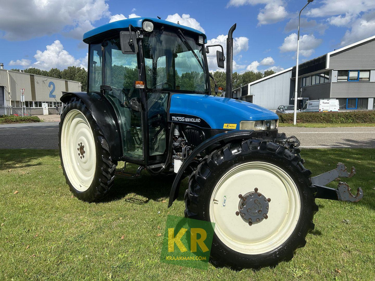 New Holland TN75S - 장궤형 트랙터 : 사진 1 New Holland TN75S - 장궤형 트랙터 : 사진 1