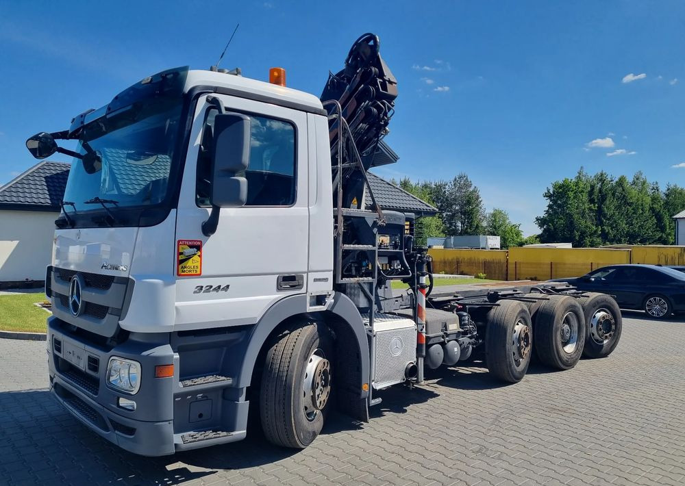 Mercedes-Benz Actros 3244 - 크레인 트럭 : 사진 1 Mercedes-Benz Actros 3244 - 크레인 트럭 : 사진 1
