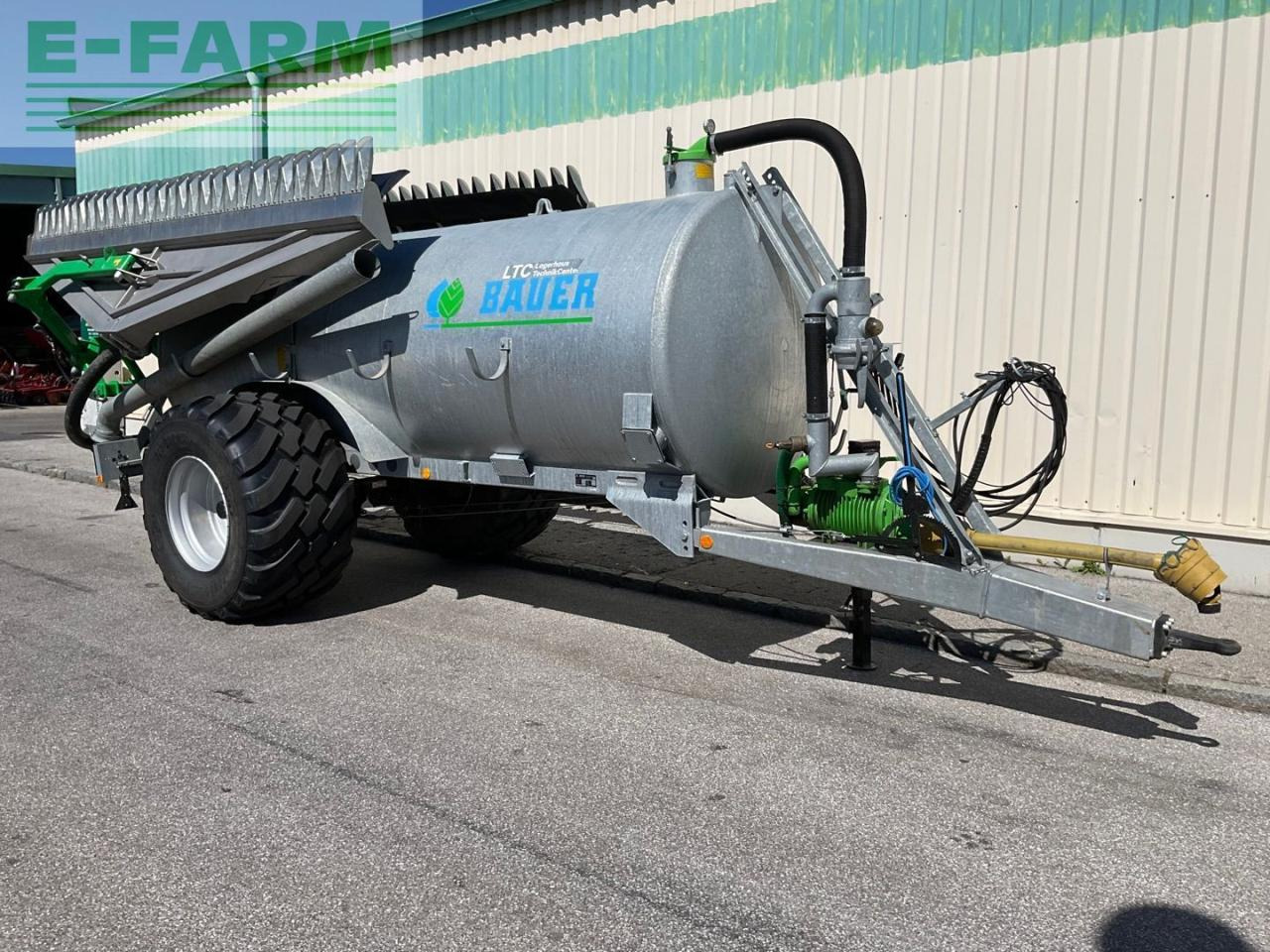 Bauer V 81 mit Schleppfix SFA 9 - 시비 장비 : 사진 1 Bauer V 81 mit Schleppfix SFA 9 - 시비 장비 : 사진 1