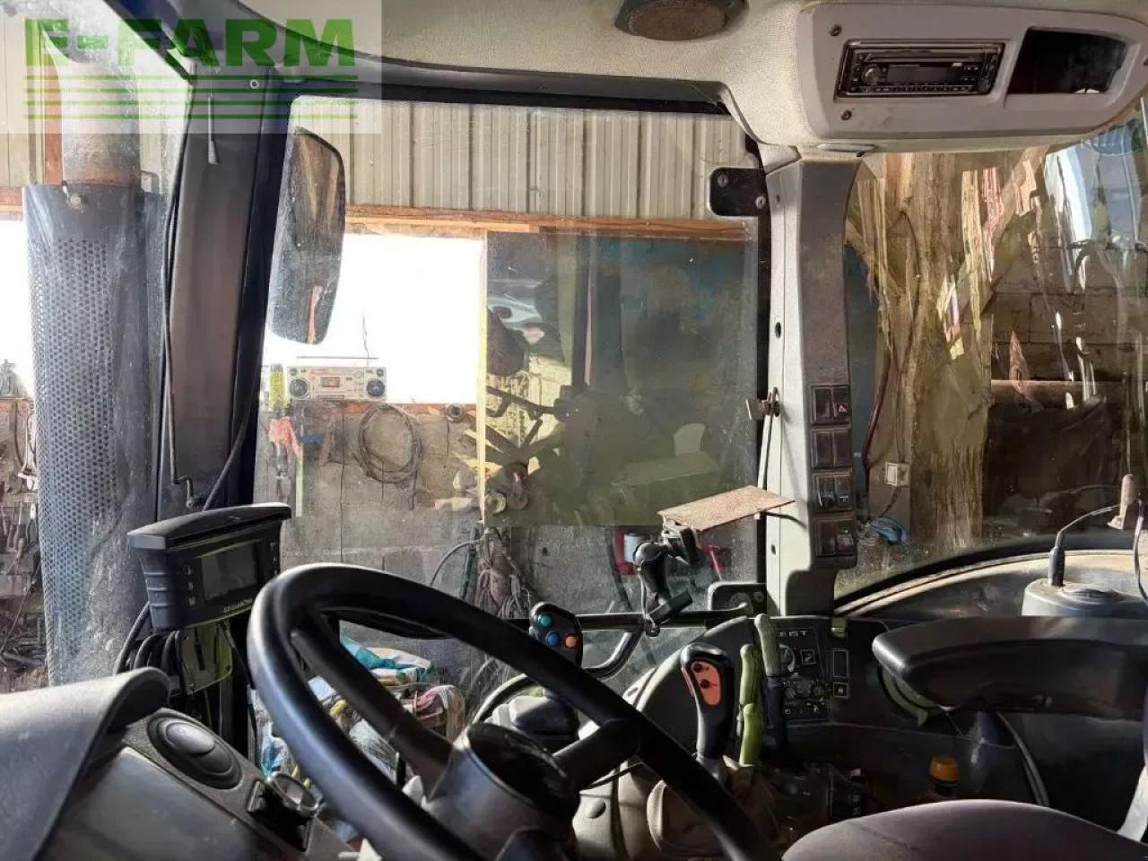 장궤형 트랙터 CLAAS arion 410 : 사진 6