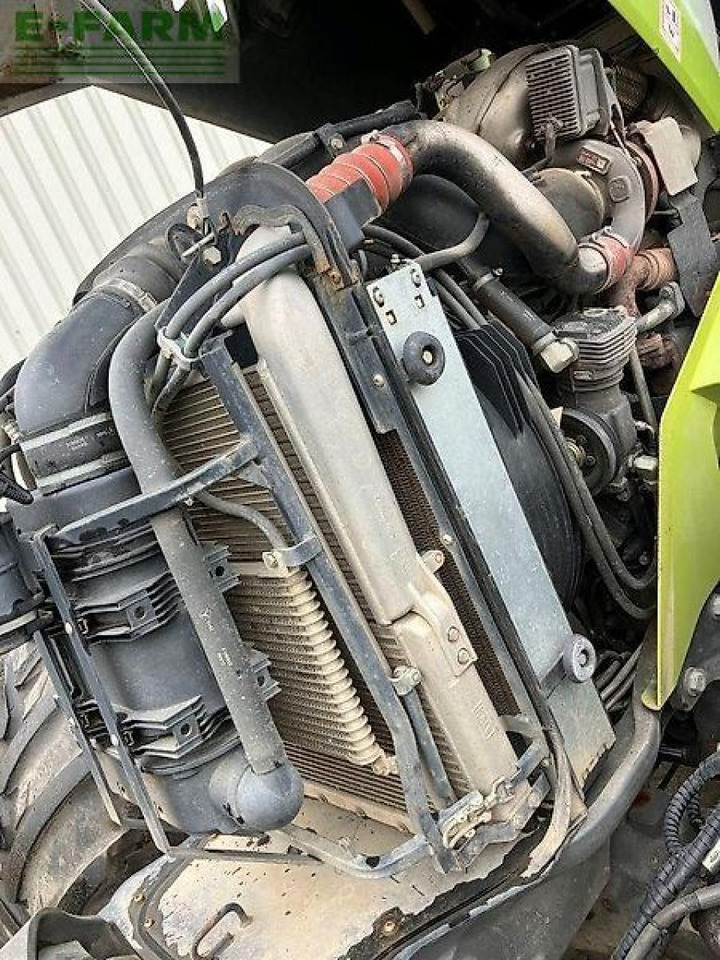 장궤형 트랙터 CLAAS arion 640 hexashift : 사진 11