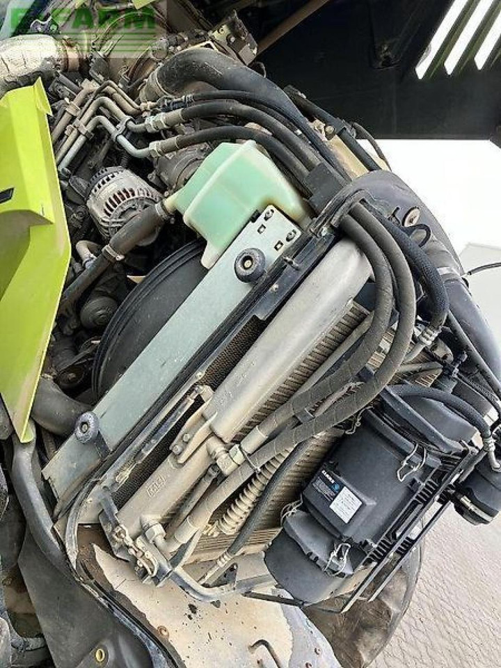 장궤형 트랙터 CLAAS arion 640 hexashift : 사진 10