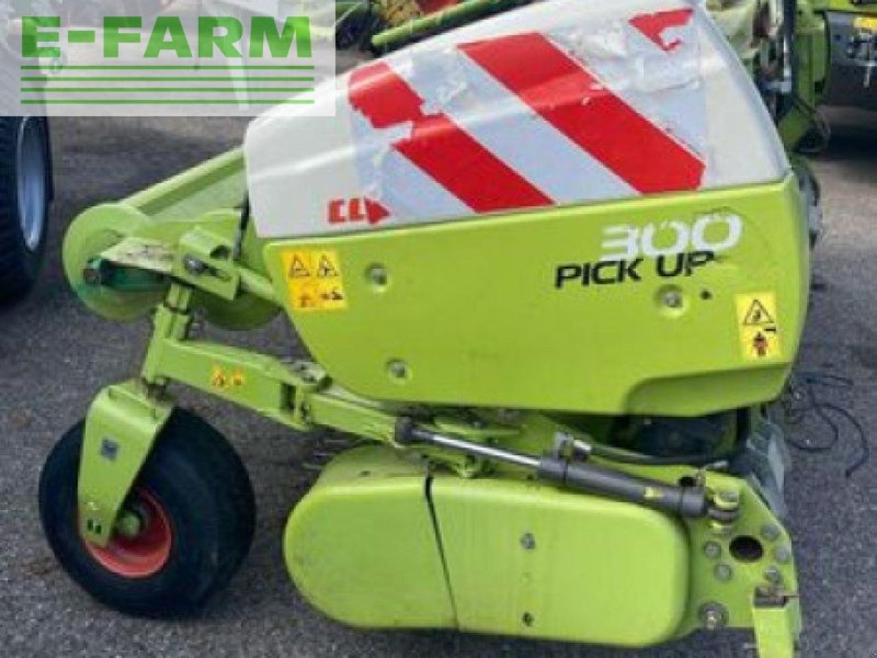 CLAAS pick up 300 - 콤바인 헤더 트레일러 : 사진 5 CLAAS pick up 300 - 콤바인 헤더 트레일러 : 사진 5