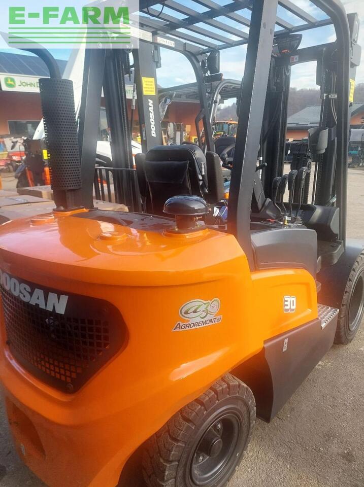 Doosan D30NXS - 지게차 : 사진 2 Doosan D30NXS - 지게차 : 사진 2