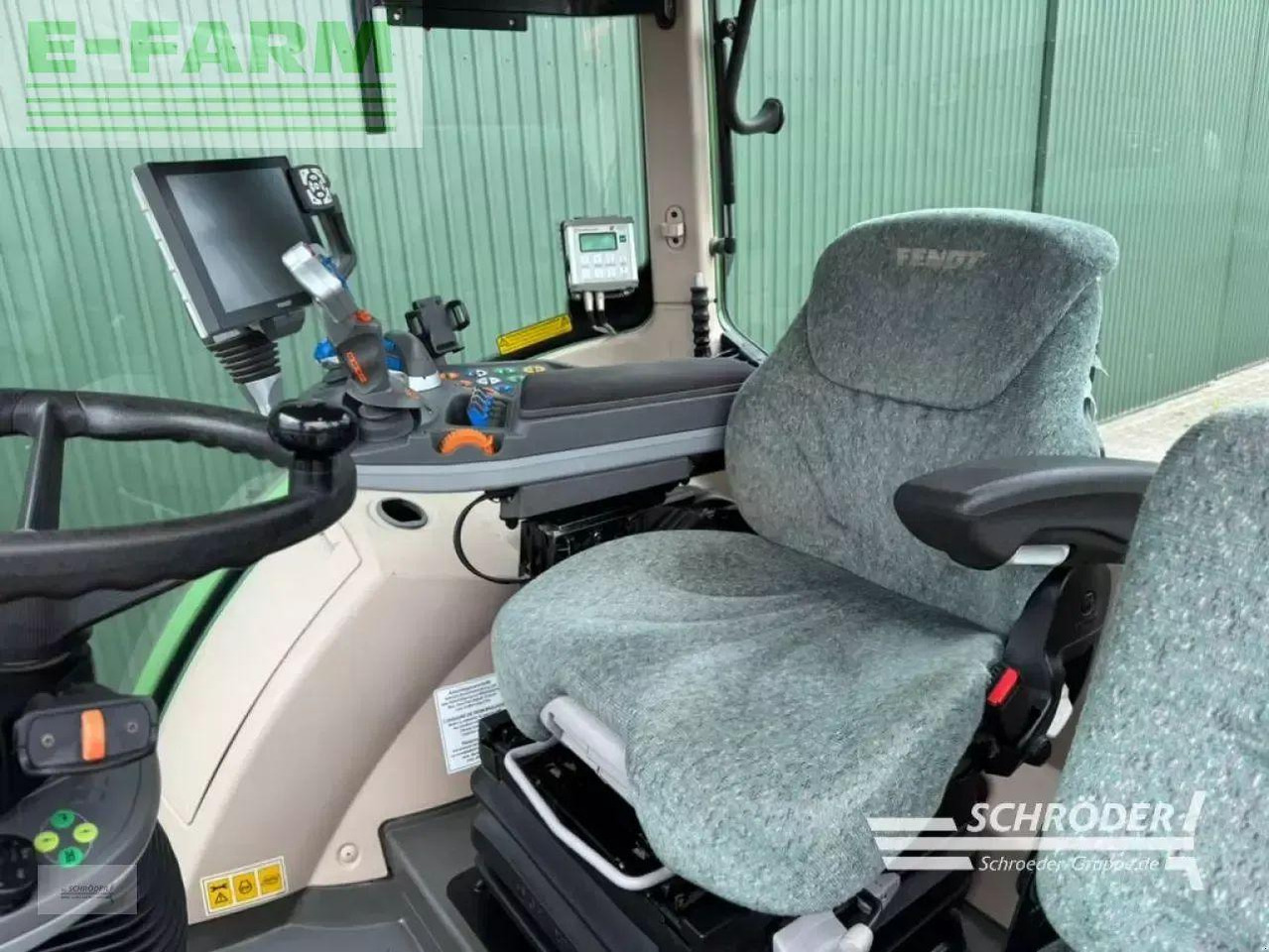 장궤형 트랙터 Fendt 724 vario s4 profi plus ProfiPlus : 사진 18