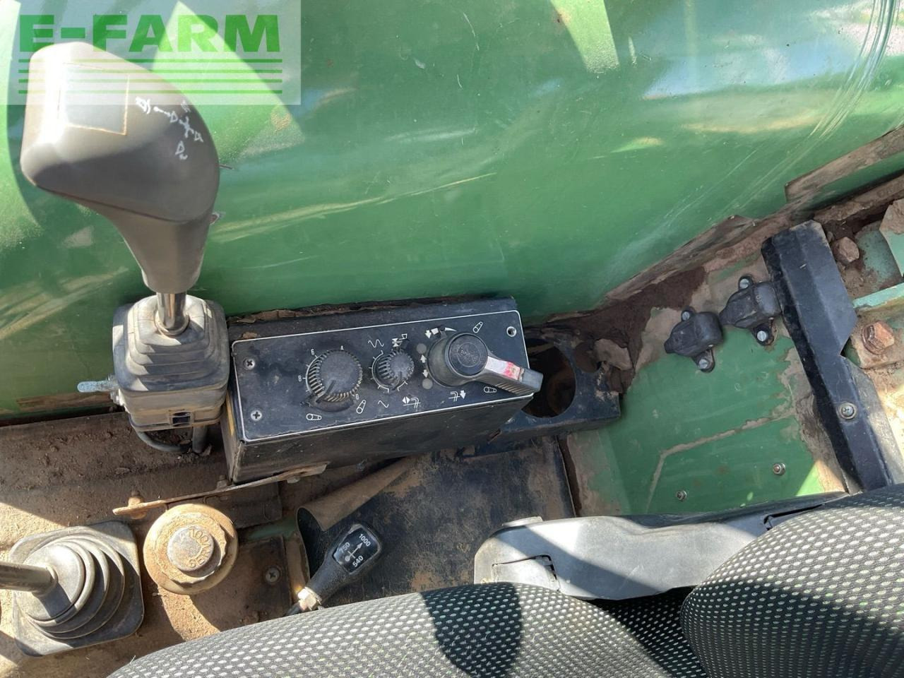 장궤형 트랙터 Fendt Farmer 280 SA : 사진 21