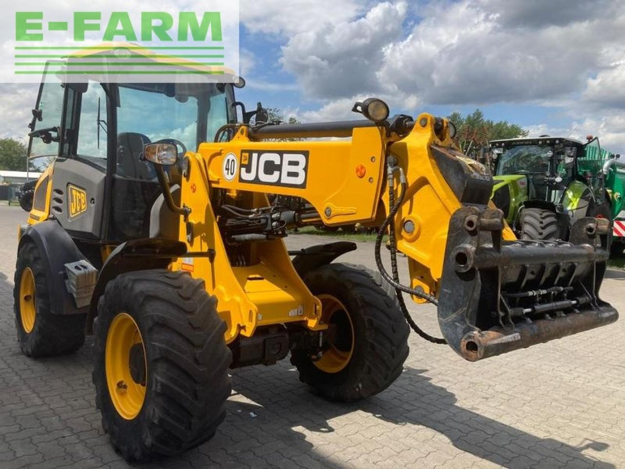 JCB tm220t4a - 미니 굴삭기 : 사진 3 JCB tm220t4a - 미니 굴삭기 : 사진 3