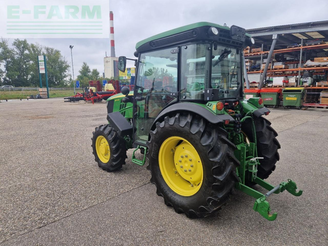 장궤형 트랙터 John Deere 5075 GF : 사진 6