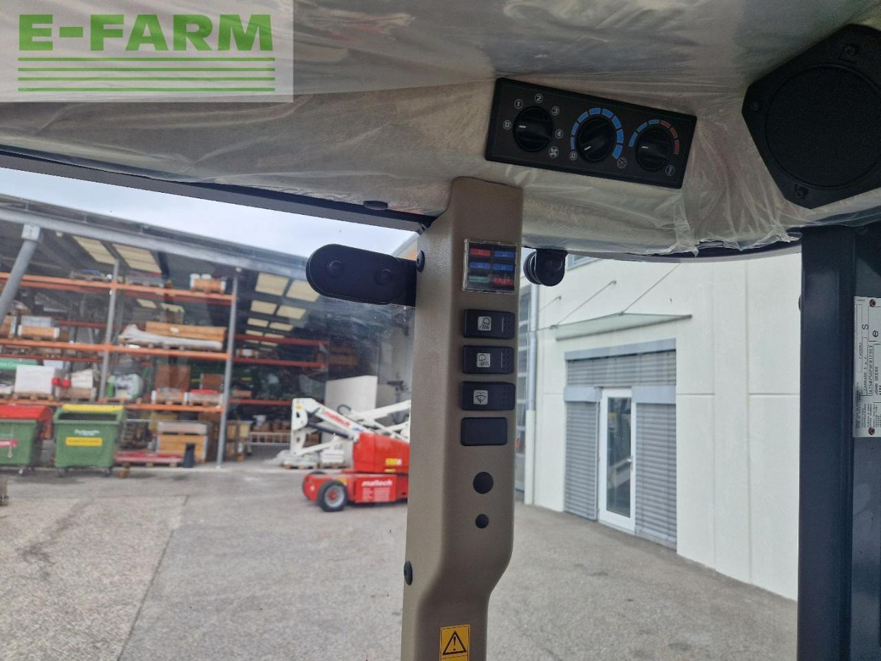 장궤형 트랙터 John Deere 5075 GF : 사진 20