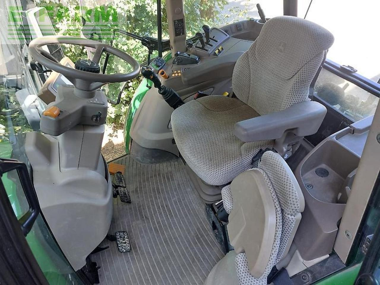 장궤형 트랙터 John Deere 5125r : 사진 10