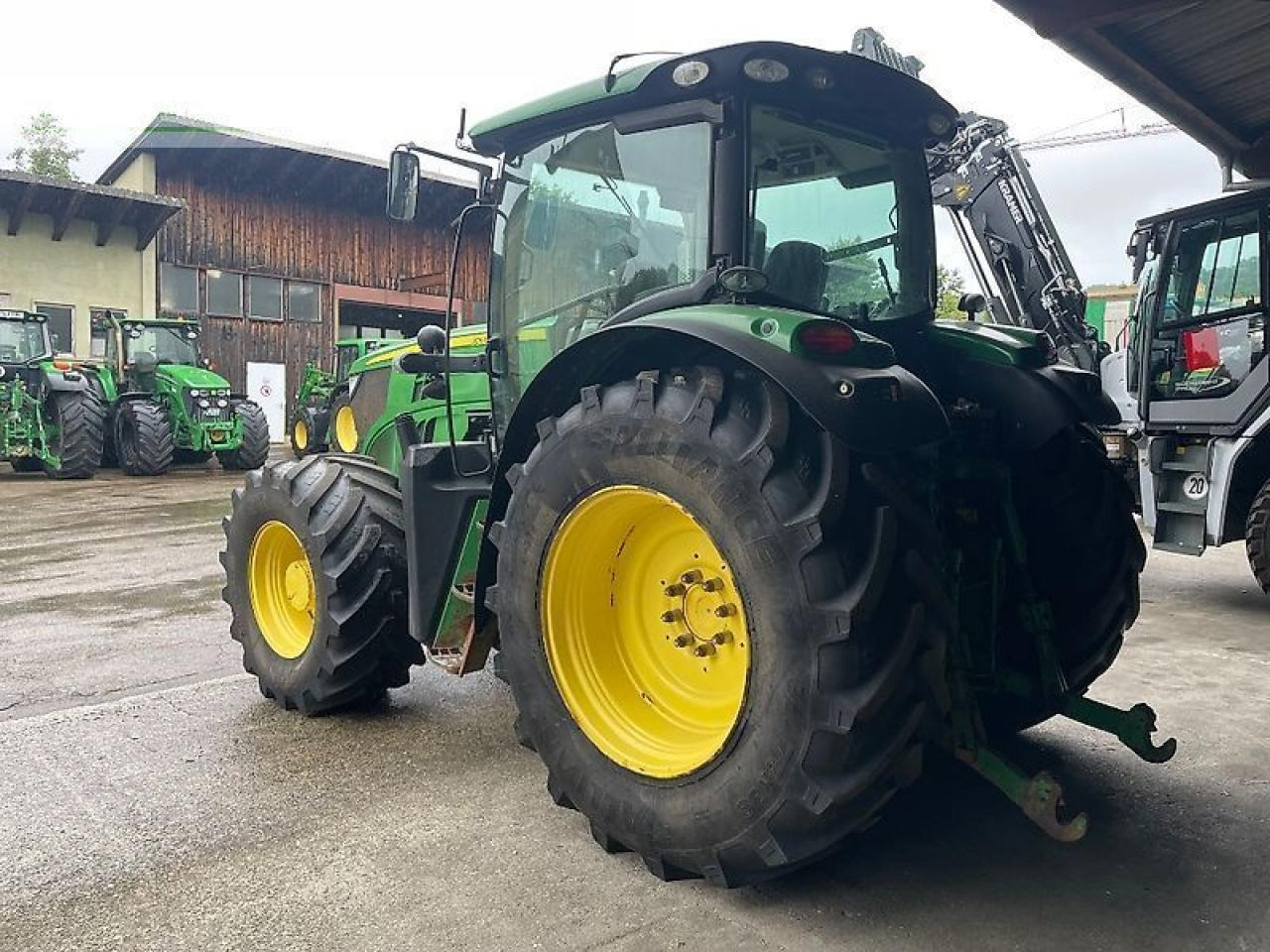 John Deere 6150r - 장궤형 트랙터 : 사진 5 John Deere 6150r - 장궤형 트랙터 : 사진 5
