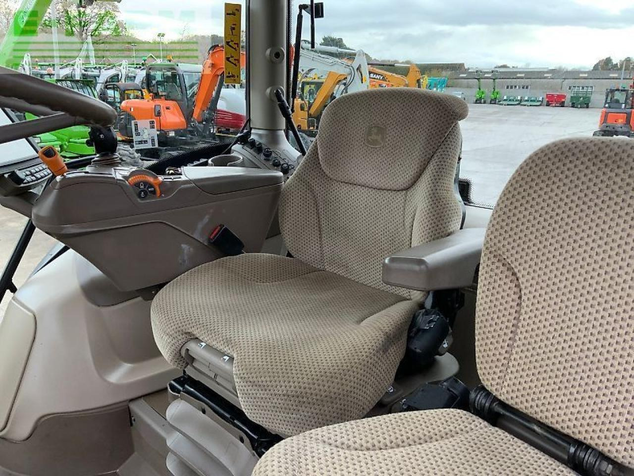 장궤형 트랙터 John Deere 6175r tractor (st24965) : 사진 17 장궤형 트랙터 John Deere 6175r tractor (st24965) : 사진 17