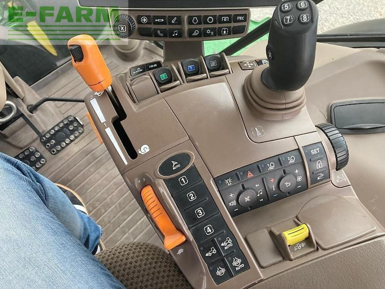장궤형 트랙터 John Deere 6250r : 사진 20